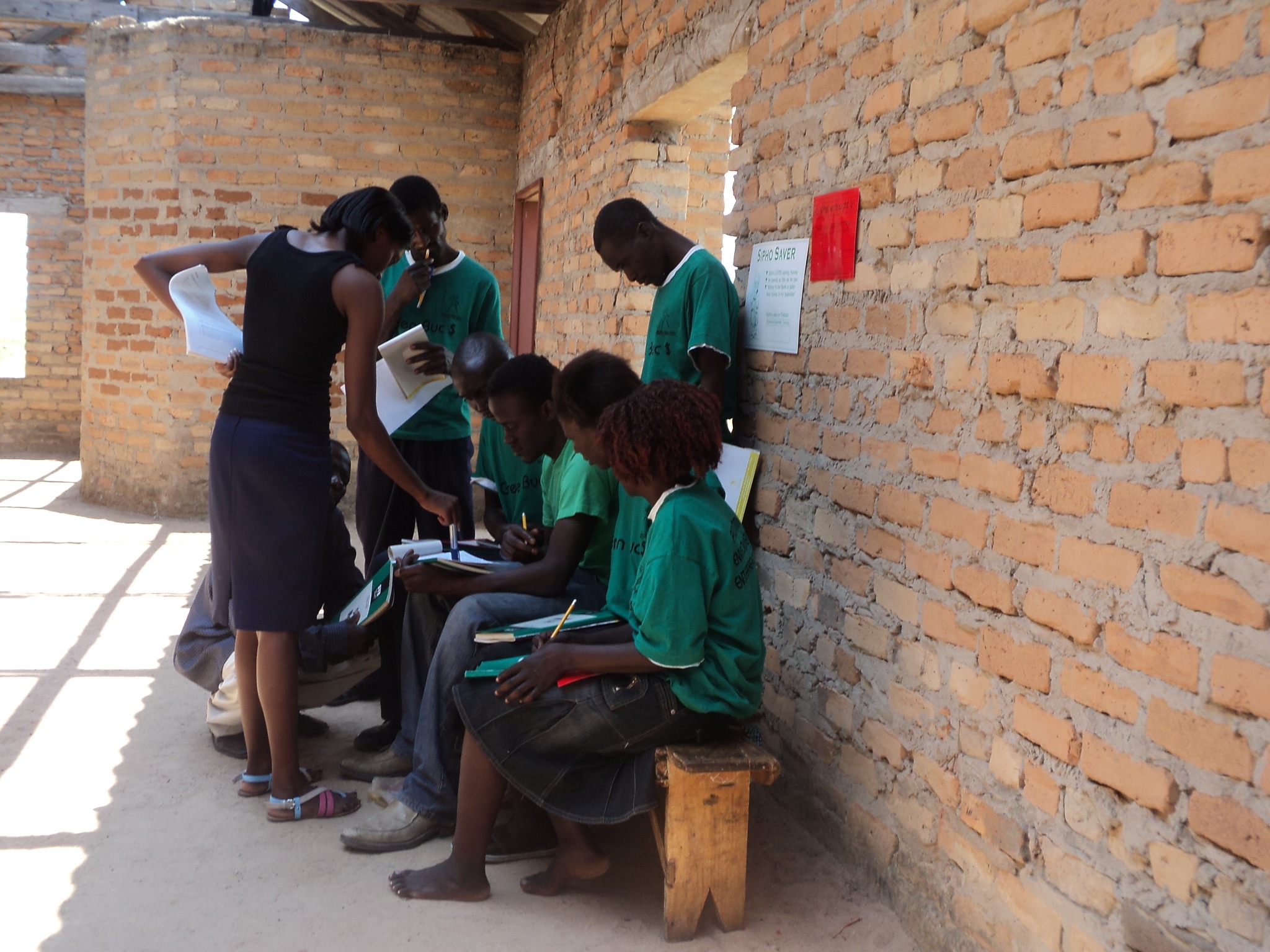 People exchanging ideas in a small-group learning session